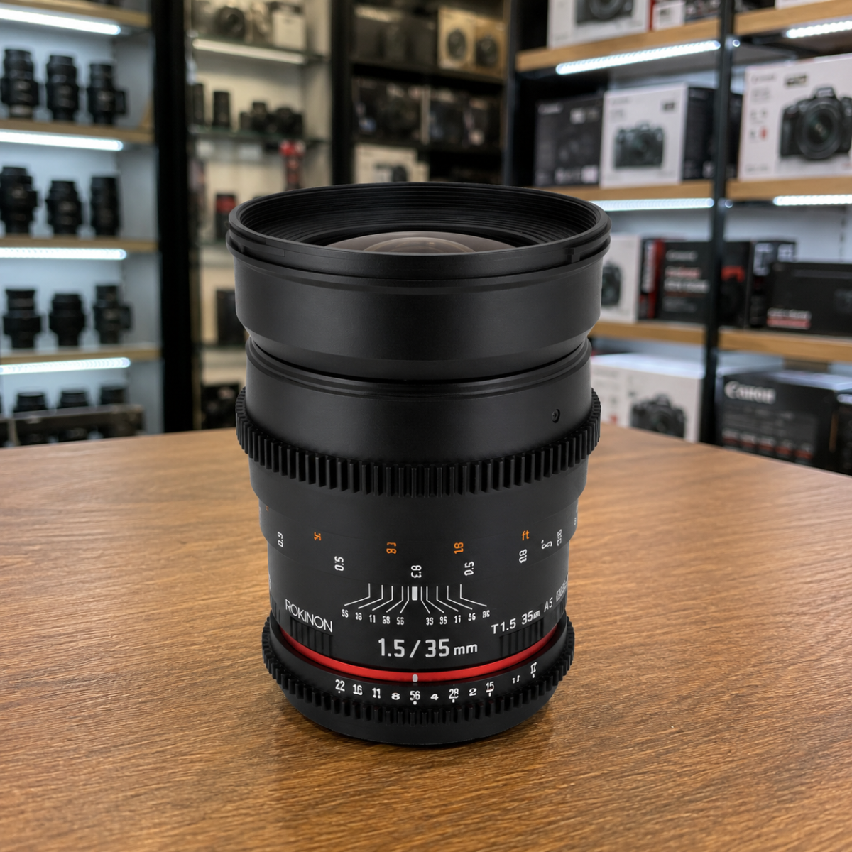 35mm lens